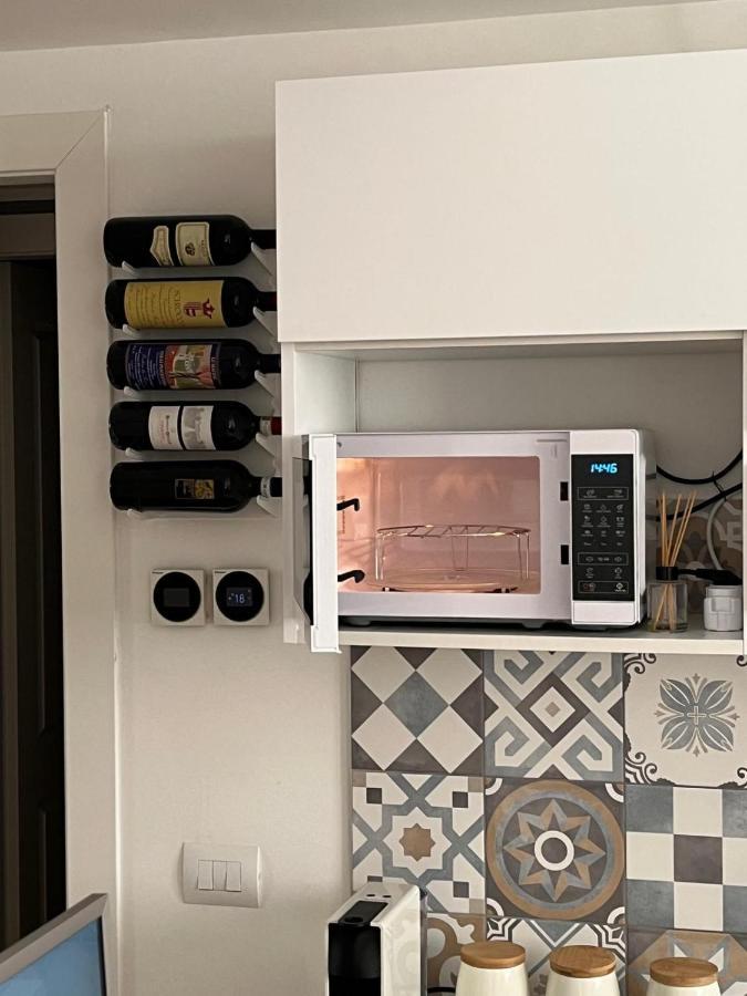 The Small White House In Apartamento