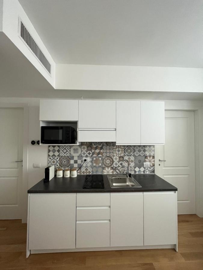 The Small White House In Appartement Milan